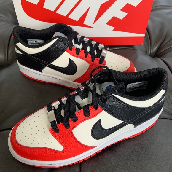 🛑♠️ Nike Dunk Low ‘Chicago’ (GS) - Picture 1 of 4